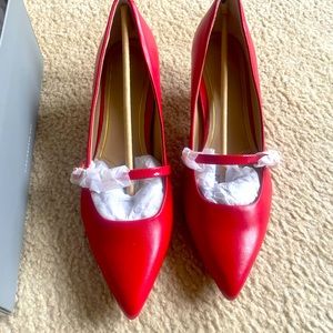 Vionic Minnie pumps